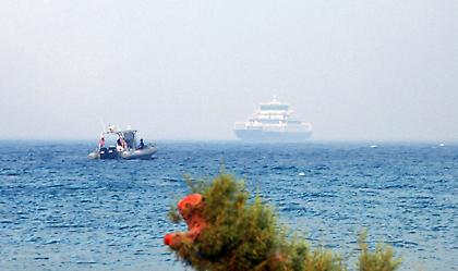Επιχείρηση Αιγιαλεία: Περίπου 110 πολίτες απεγκλώβισε το Λιμενικό από τις ακτές (pics)