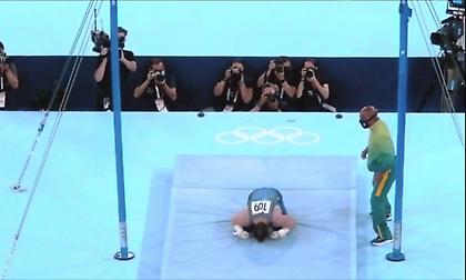 Η πτώση του Βραζιλιάνου Αρτούρ Ζανέτι κατά την έξοδο