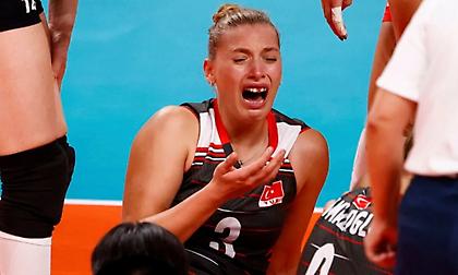 Παίκτριες της Τουρκίας κουτούλησαν τα κεφάλια τους και τραυματίστηκαν!