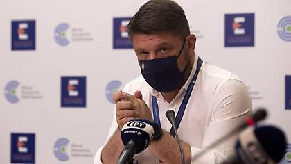 Σε τρία μέτωπα η πυρκαγιά στη Βαρυμπόμπη: Πάνω από 300 απεγκλωβισμοί