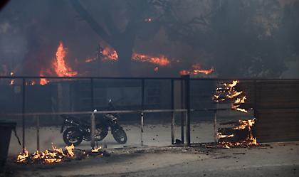 Βαρυμπόμπη, η επόμενη μέρα: Εικόνες απόλυτης καταστροφής