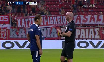 Έξαλλος ο Μαρτίνς με τον διαιτητή, δέχθηκε κίτρινη κάρτα!