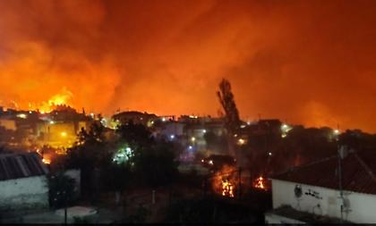 Εύβοια: Νέο μέτωπο προς Αιδηψό-Εκκενώσεις σε μοναστήρι και κατασκήνωση-Σε πύρινο κλοιό το Μετόχι