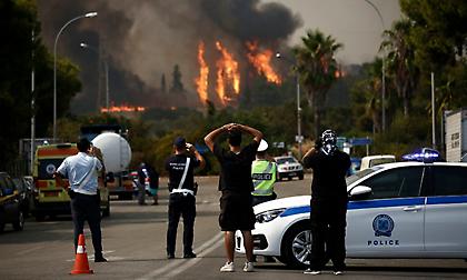 Επεισόδιο με ΜΑΤ και οργανωμένους οπαδούς στον κόμβο της Βαρυμπόμπης