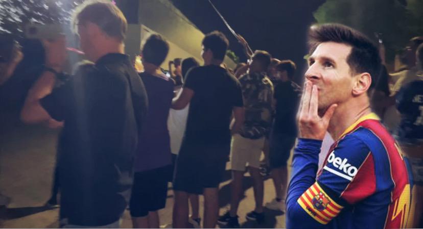 Μέσι: Οπαδοί έξω από το σπίτι του, ζητάνε να μείνει