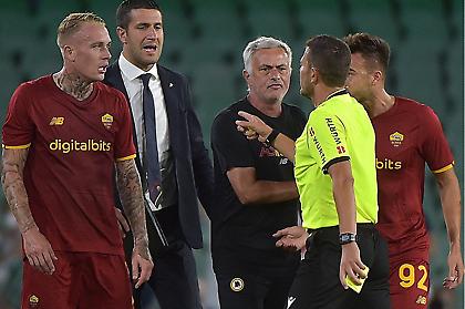 Τρεις κόκκινες και αποβολή Μουρίνιο σε φιλικό της Ρόμα