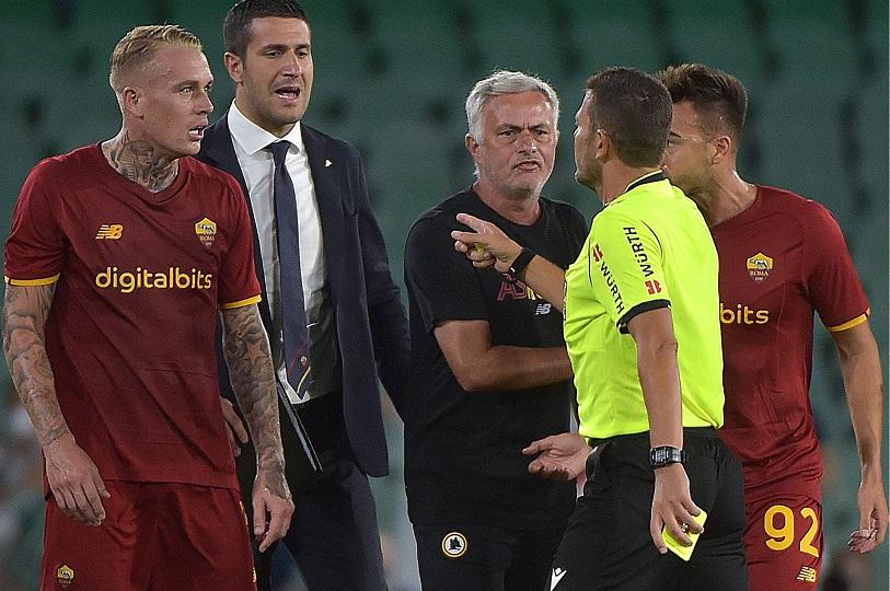 Τρεις κόκκινες και αποβολή Μουρίνιο σε φιλικό της Ρόμα