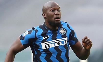 Οπαδοί Ίντερ κατά Λουκάκου: «Αποδείχθηκες σαν τους άλλους, γονάτισες μπροστά στα χρήματα»!