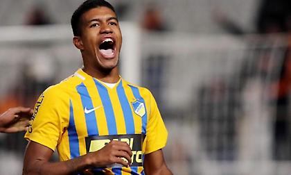 «Ενδιαφέρον από Ελλάδα για Λέο Νατέλ»