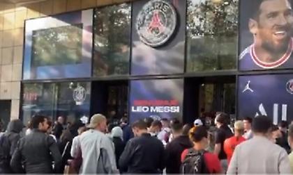 Πανικός στην μπουτίκ της Παρί για μια φανέλα του Μέσι!