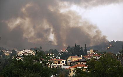 Φωτιές: Η διαδικασία για ασφαλή επανηλεκτροδότηση στις πυρόπληκτες περιοχές