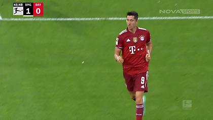 Άνοιξε το σκορ ο Πλεά, απάντησε ο Λεβαντόφσκι