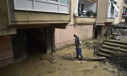 Τουρκία: Στους 31 οι νεκροί από τις πλημμύρες, κατέρρευσε οκταώροφο κτίριο