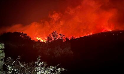 Μέτωπο χιλιομέτρων στα Βίλια