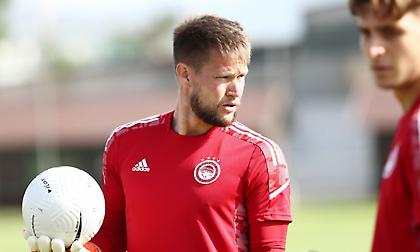 Νικολακόπουλος: «Ενδεκάδα με Βάτσλικ, Σισέ και Ονιεκούρου ή Βαλμπουενά»