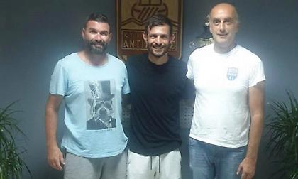 Ο Κόρμπος στον Κυπάρισσο Αντίκυρας