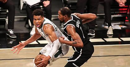 Έρευνα ΝΒΑ: Γιάννης και Ντουράντ οι κορυφαίοι παίκτες για τη νέα σεζόν