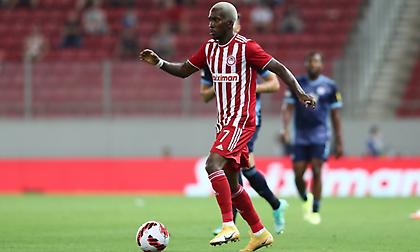 Ονιεκούρου: «Ευλογημένος που έπαιξα τα πρώτα μου λεπτά με τον Ολυμπιακό»