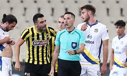 Διαιτητής σε Τζαβέλλα: «Δεν έφταιγες εσύ»