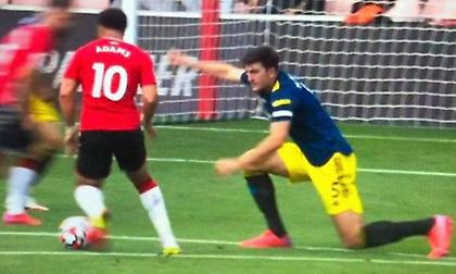 «Γλέντι» στον Μαγκουάιρ: «Γονάτισε για το… Black Lives Matter στο γκολ της Σαουθάμπτον»!