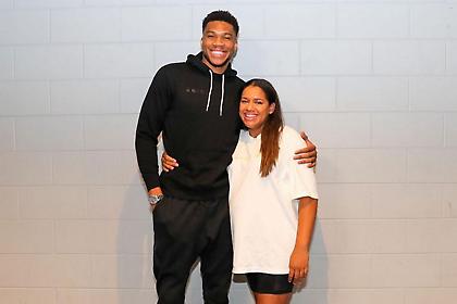 Μαράια σε Γιάννη Αντετοκούνμπο: «Σειρά σου να αλλάξεις τις πάνες!»