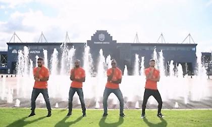 Η πιο... cringy διαφήμιση φανέλας ομάδας