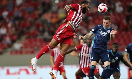 Με παραδείγματα δύο Γάλλους κι ένα Ελληνόπουλο ο Ολυμπιακός ήταν ομάδα…