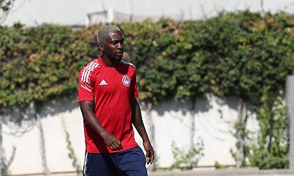 Νικολακόπουλος: «Με Ονιεκούρου μόνη αλλαγή ο Ολυμπιακός»