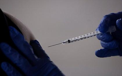 Ξεκινούν οι εμβολιασμοί από ιδιώτες γιατρούς