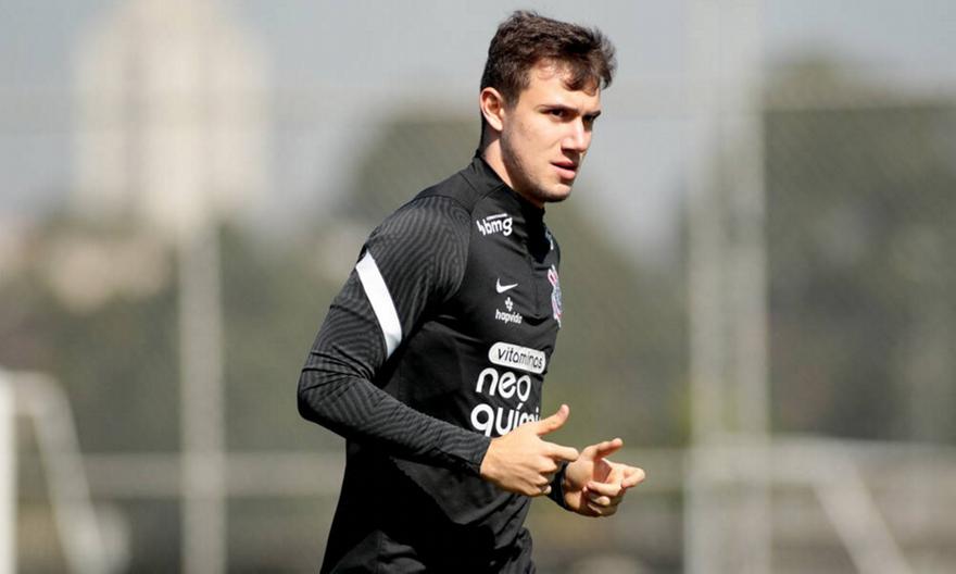 Νικολακόπουλος: «Ο Ολυμπιακός πάει για τον Πιτόν»