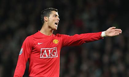 Οπαδός της Γιουνάιτεντ έκαψε την φανέλα του Κριστιάνο λίγο πριν ανακοινωθεί