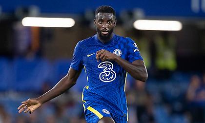 Περνάει ιατρικά ο Μπακαγιόκο και υπογράφει στη Μίλαν