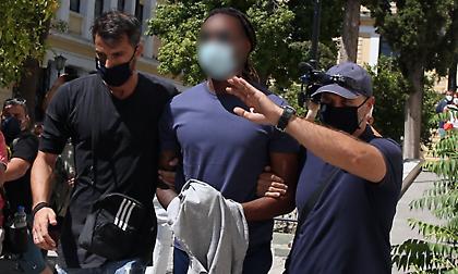 Υπόθεση Σεμέδο: «Κοιμήθηκα ζαλισμένη από το ποτό και με βίασαν» - Η μαρτυρία της 17χρονης
