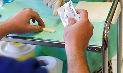 Aπό σήμερα 30/08 η διάθεση των 2 δωρεάν self test για όσους επιστρέφουν από διακοπές
