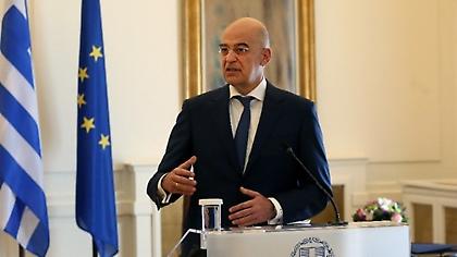 Στα Σκόπια ο Νίκος Δένδιας
