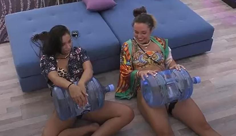 Big Brother - Exclusive: Ανχελίτα και Ευδοκία γυμνάζονται με μπουκάλες νερού!
