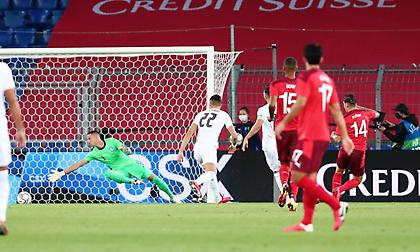 Με Τσούμπερ το προβάδισμα της Ελβετίας απέναντι στην Ελλάδα