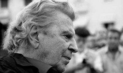 Οικογένεια Θεοδωράκη: Σε τριήμερο λαϊκό προσκύνημα θα εκτεθεί η σορός του Μίκη
