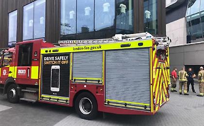 Φωτιά στο γήπεδο της Τότεναμ, απεγκλωβίστηκαν 300 άτομα!