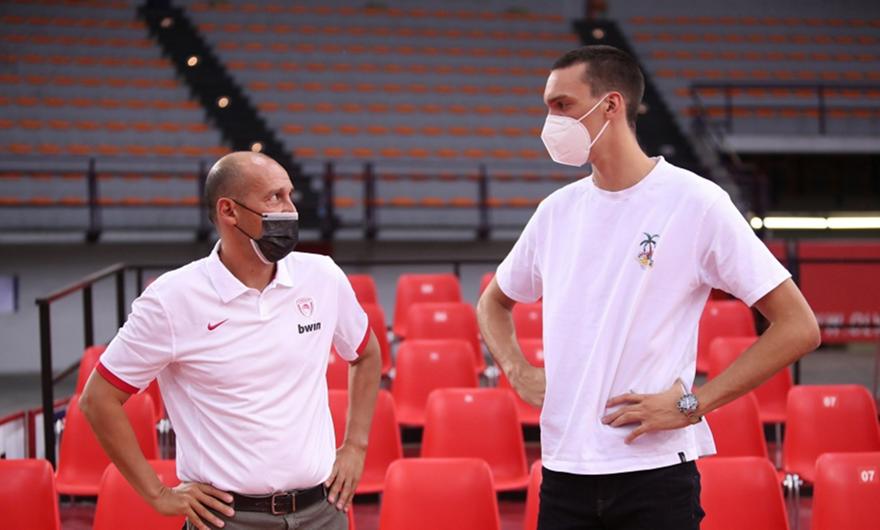 Επέστρεψε στο ΣΕΦ ο Ποκουσέφσκι (pics)