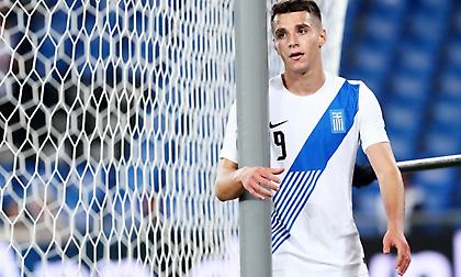 Έκανε την έκπληξη ο Φαν'τ Σχιπ: Βασικός στην 11άδα της Εθνικής ο Δουβίκας, ξεκινάει και ο Γιαννούλης