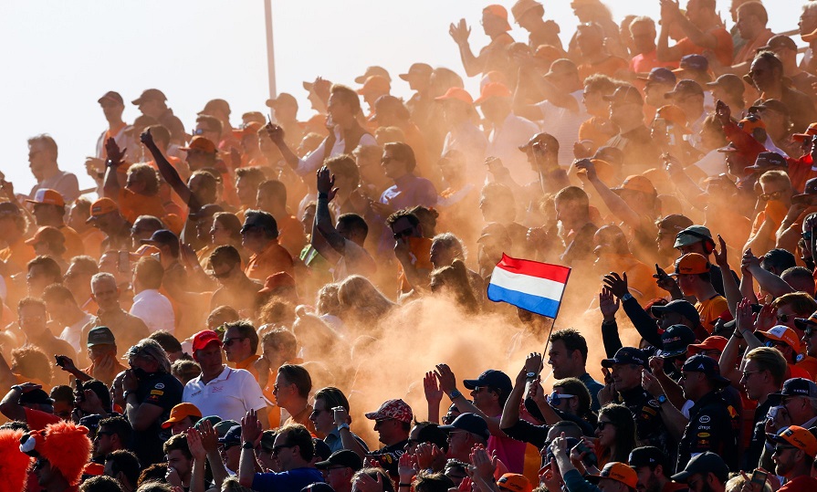 Ολλανδία: Χαμός από τους οπαδούς για τον Φερστάπεν