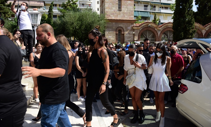 Mad Clip: Σε κλίμα οδύνης το «τελευταίο αντίο»