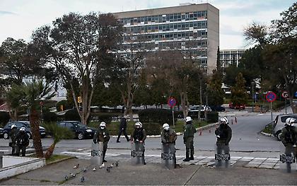 Γιατί αναβάλλεται η Πανεπιστημιακή Αστυνομία