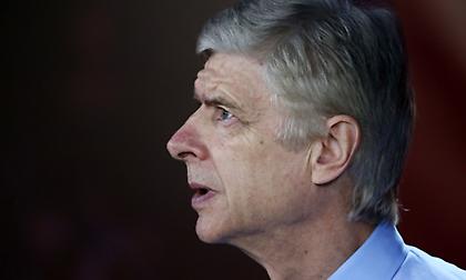 Βενγκέρ: Καλεί σε μίτινγκ για τη διεξαγωγή Μουντιάλ ανά δύο χρόνια