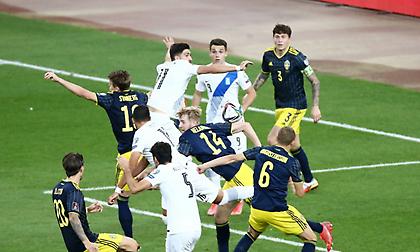 Ζωντανή η Σουηδία, μείωσε με Κουάεσον απέναντι στην Εθνική