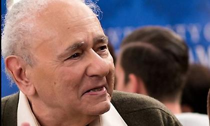 Πέθανε ο Μάικλ Κονσταντίν- Ο «παραδοσιακός μπαμπάς» της Νία Βαρντάλος στο «Γάμος αλά Ελληνικά»