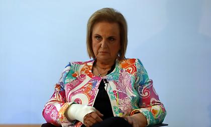 «Μετωπική» Παγώνη με διαιτολόγο που αρνείται να κάνει εμβόλιο