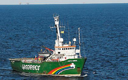 Η Greenpeace καταγράφει θαλάσσια κήτη στην Κρήτη
