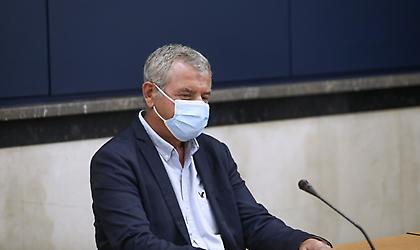 Γιαννάκος: Σπίτι τους και φυλακή οι υγειονομικοί με πλαστά πιστοποιητικά